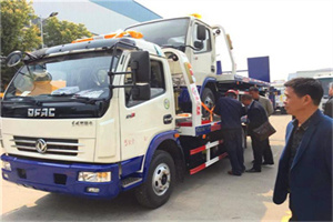 漕泾镇汽车道路救援拖车价格
